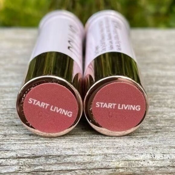 3-in-1 Lip Crayon - Picture 6 of 6